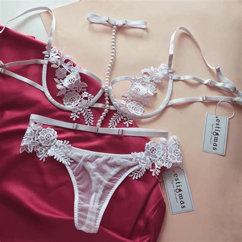 Lingerie & Dessous 